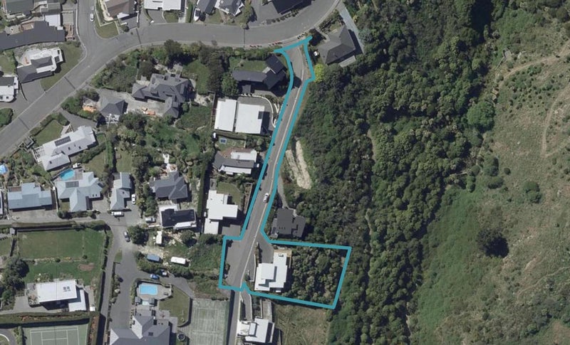 9 Law Lane, Mount Pleasant, Christchurch - Carousel 1