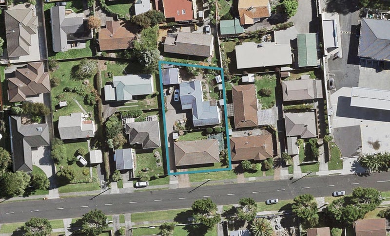 2/3 Clark Road, Pahurehure, Papakura - Carousel 1