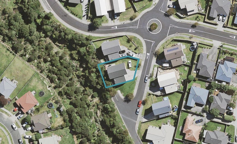 15 Foundation Place, Glen Eden, Auckland - Carousel 1