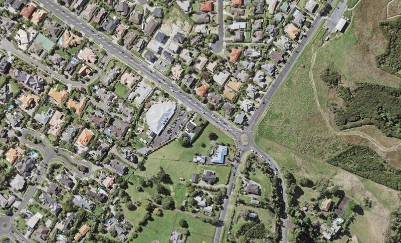 203 Whitford Road, Shamrock Park, Auckland - Carousel 1