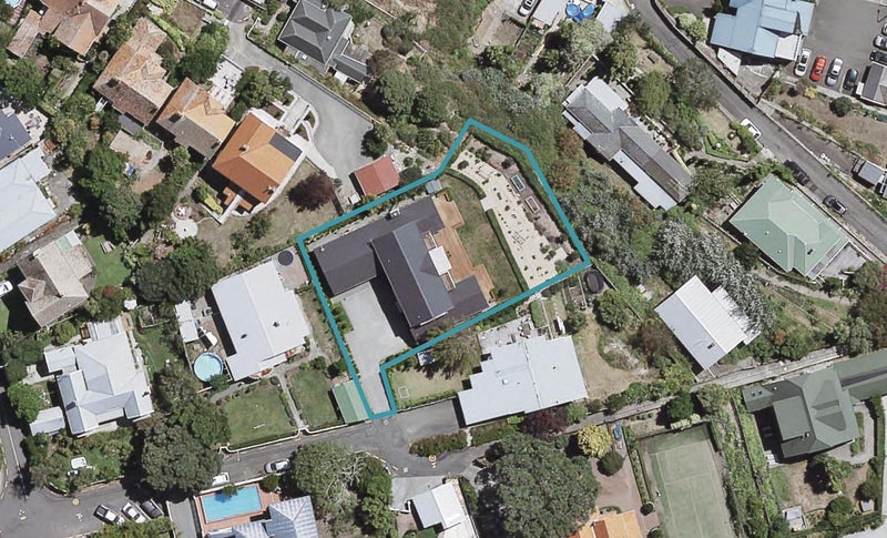 6 Cameron Terrace, Bluff Hill, Napier - Carousel 1
