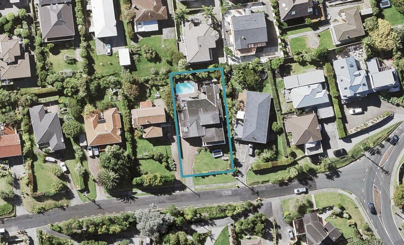 5 Jellicoe Road, Murrays Bay, Auckland - Carousel 1