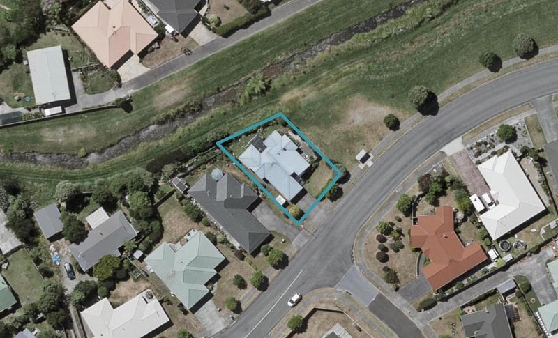 15 Murray Court, Paraparaumu Beach, Paraparaumu - Carousel 1