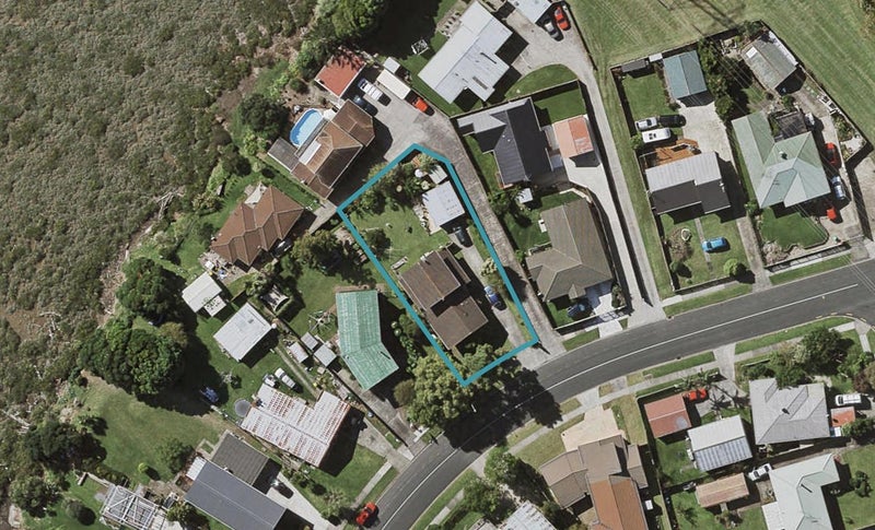 47 Edgewater Drive, Pakuranga, Auckland - Carousel 1