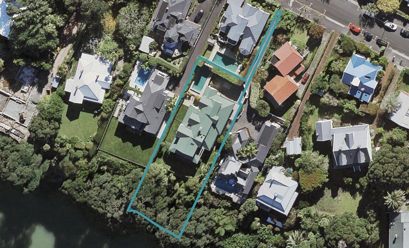 14 Clarence Road, Northcote Point, Auckland - Carousel 1