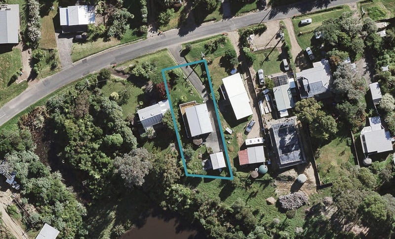 6 Waiata Road, Onetangi, Waiheke Island - Carousel 1