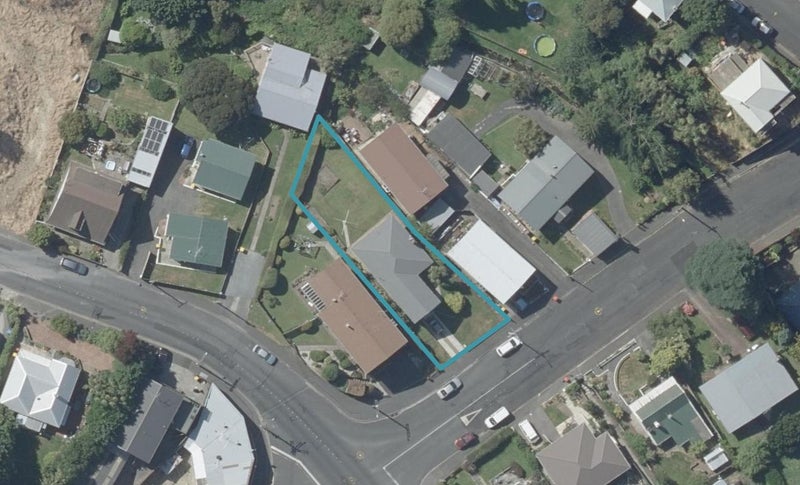 84 Neidpath Road, Mornington, Dunedin - Carousel 1