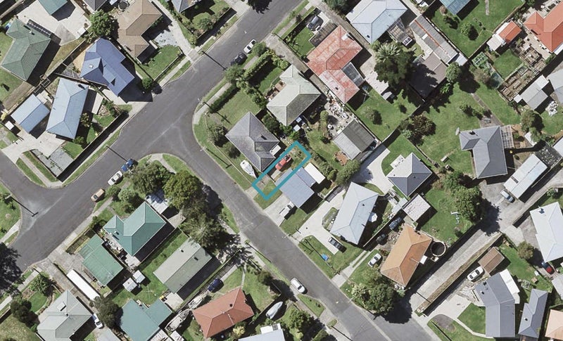 5/2 Dolphin Street, Pakuranga, Auckland - Carousel 1