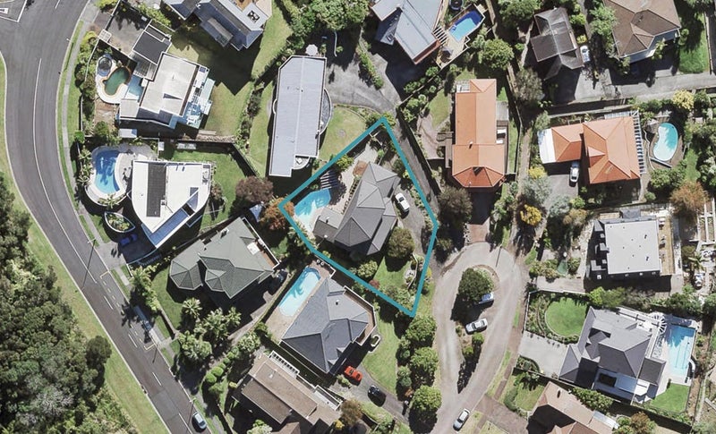 6 Bragato Place, Chatswood, Auckland - Carousel 1