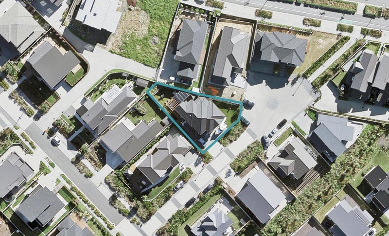 4 Eastreef Court, Long Bay, Auckland - Carousel 1