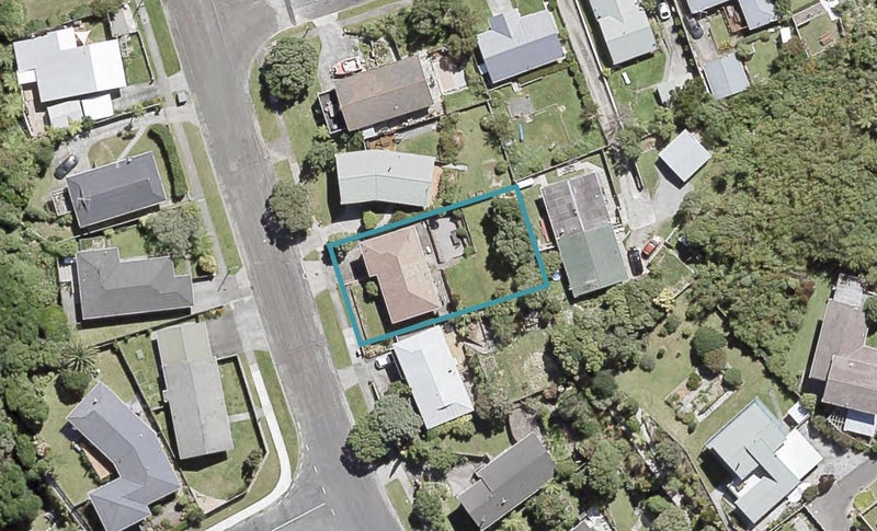 18 Waipounamu Drive, Kelson, Lower Hutt - Carousel 1