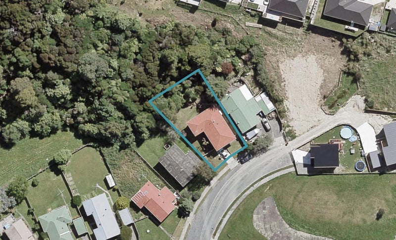 36 Speargrass Grove, Timberlea, Upper Hutt - Carousel 1