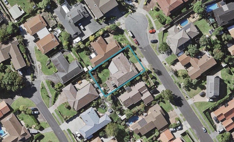 14 St Simon Place, Botany Downs, Auckland - Carousel 1