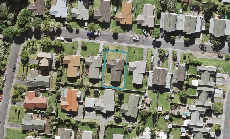 12 Kona Crescent, Henderson, Auckland - Carousel 1