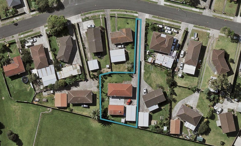 49 Israel Avenue, Clover Park, Auckland - Carousel 1