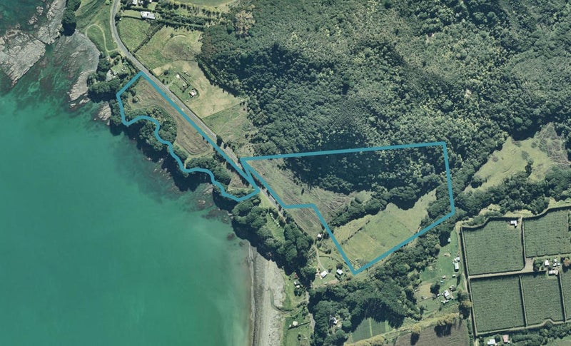 0 State Highway 35, Te Kaha, Te Kaha - Carousel 1