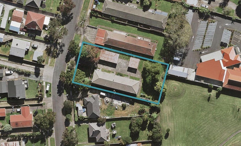2/14 Margaret Road, Papatoetoe, Auckland - Carousel 1