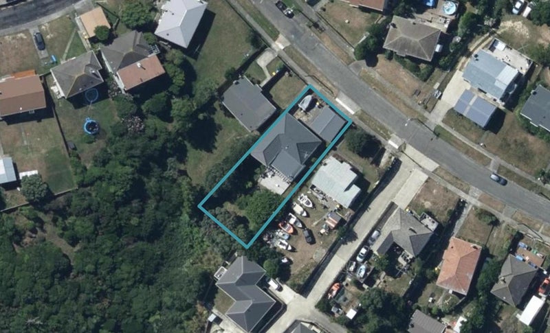 6 Whenua View, Titahi Bay, Porirua - Carousel 1
