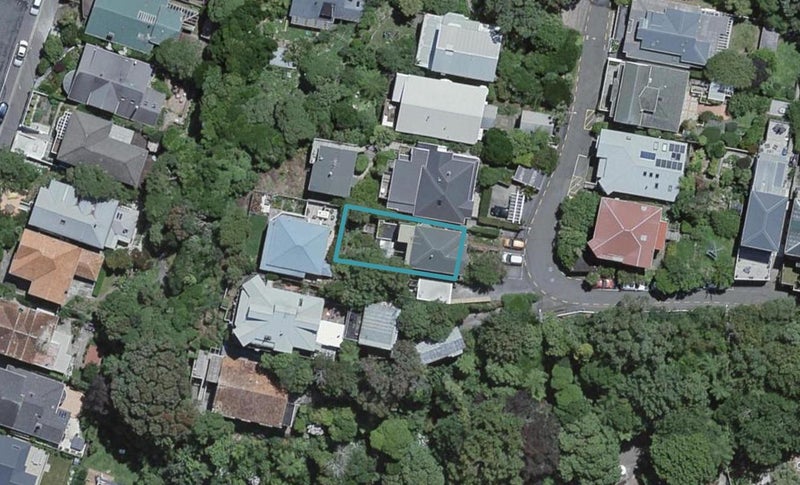 33 North Terrace, Kelburn, Wellington - Carousel 1
