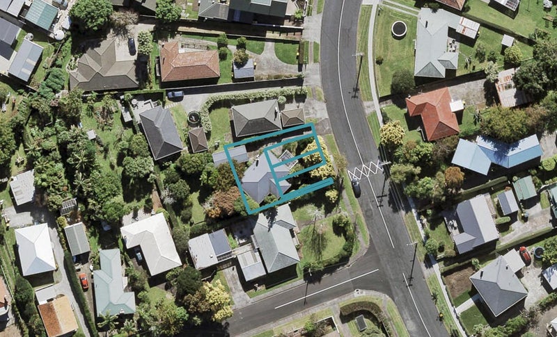 8/60 Yeovil Road, Te Atatu Peninsula, Auckland - Carousel 1