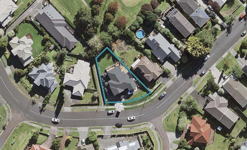 63 Velma Road, Hillcrest, Auckland - Carousel 1