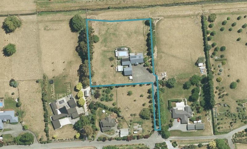 209 Oakwood Lane, Witherlea, Blenheim - Carousel 1
