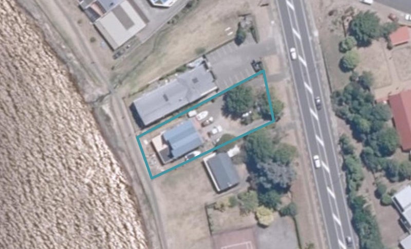 2/231 Lake Terrace, Waipahihi, Taupo - Carousel 1
