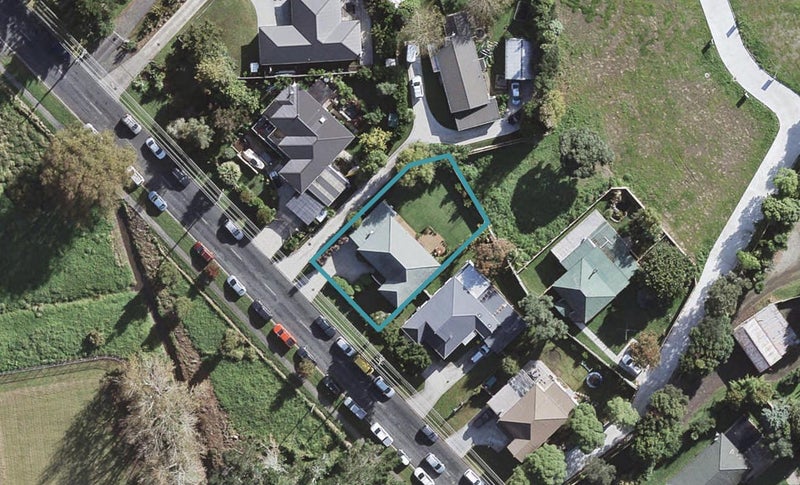 110 Awaroa Road, Helensville, Helensville - Carousel 1