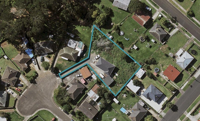 5 Eccles Place, Otara, Auckland - Carousel 1