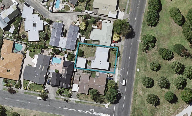 90 York Avenue, Tamatea, Napier - Carousel 1