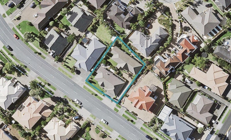 2/48 Jane Eyre Drive, Somerville, Auckland - Carousel 1