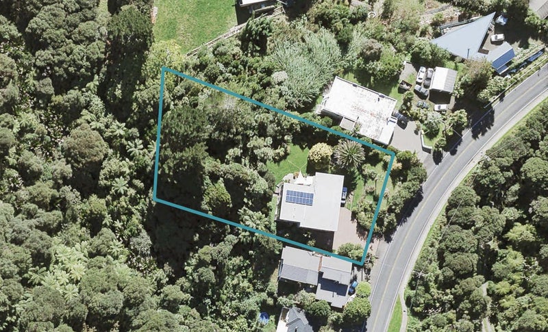 1155 Scenic Drive North, Swanson, Auckland - Carousel 1