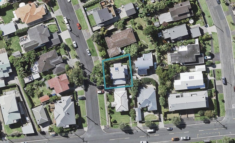 2B Hemi Street, Narrow Neck, Auckland - Carousel 1