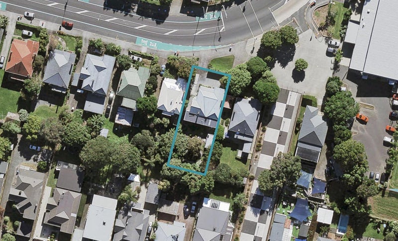 10 Sandringham Road, Mount Eden, Auckland - Carousel 1