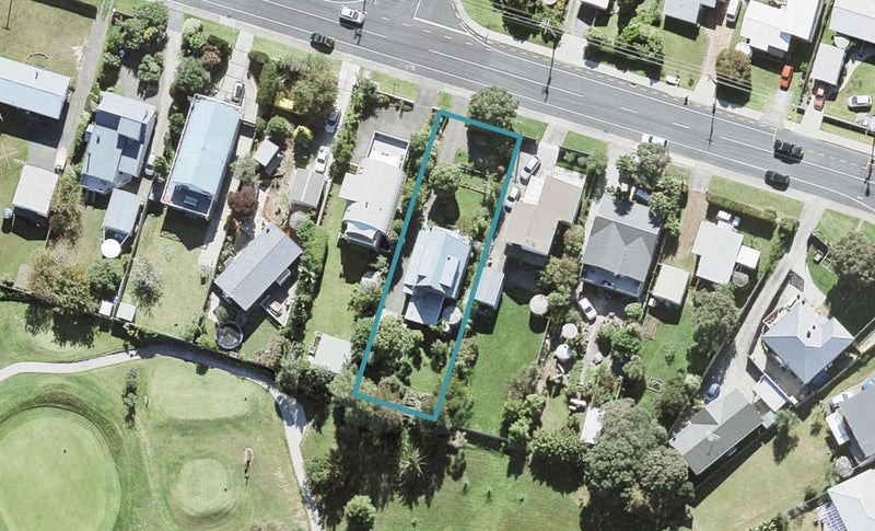 1393 Whangaparaoa Road, Army Bay, Whangaparaoa - Carousel 1