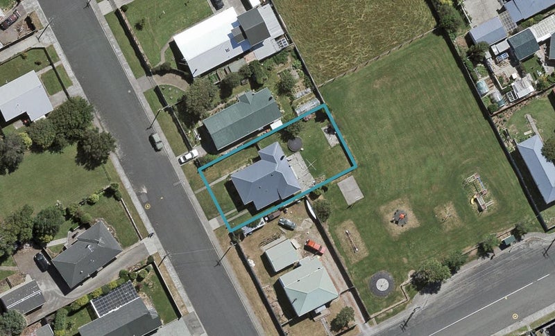24 Cushen Street, Clifton, Invercargill - Carousel 1