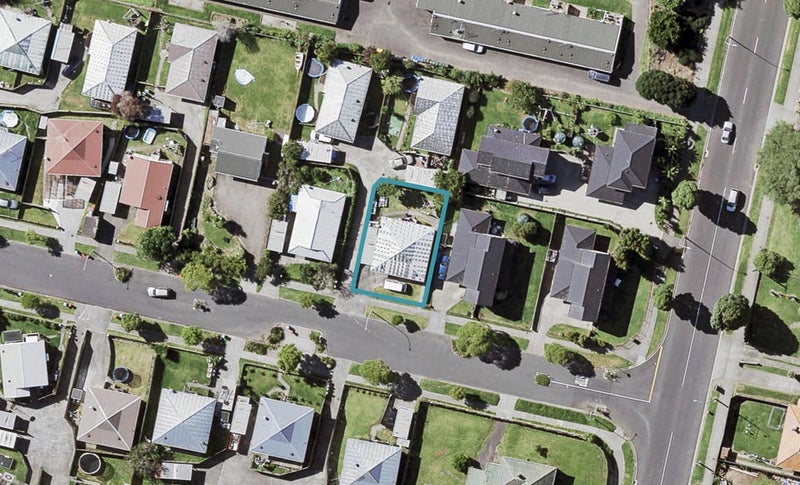 98 Maybury Street, Point England, Auckland - Carousel 1