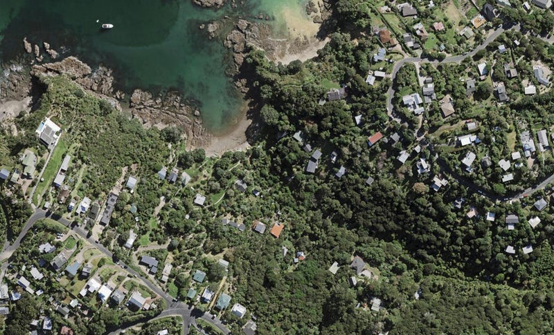 3 Te Aroha Avenue, Oneroa, Waiheke Island - Carousel 1