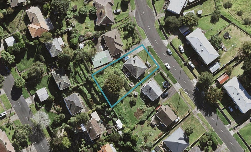 36 Smallfield Avenue, Mount Roskill, Auckland - Carousel 1