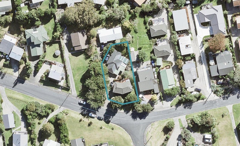 8B Holiday Road, Stanmore Bay, Whangaparaoa - Carousel 1