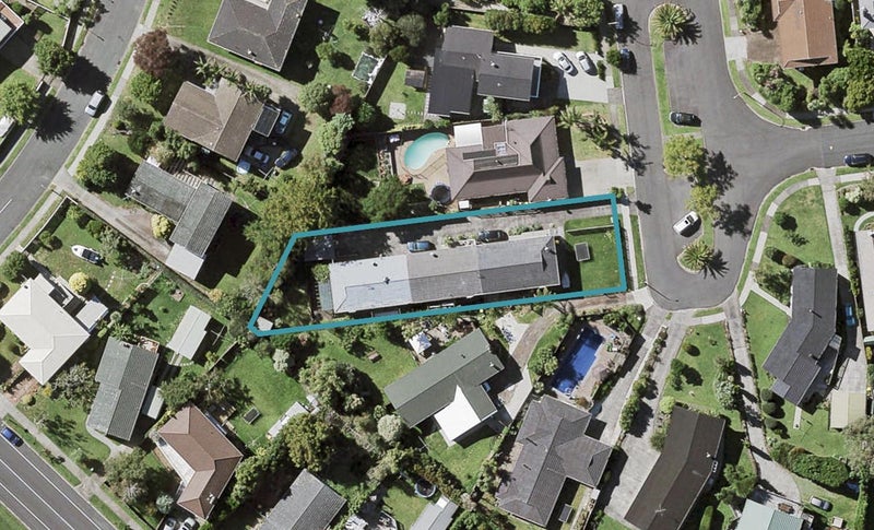 2/22 Imatra Place, Sunnyhills, Auckland - Carousel 1