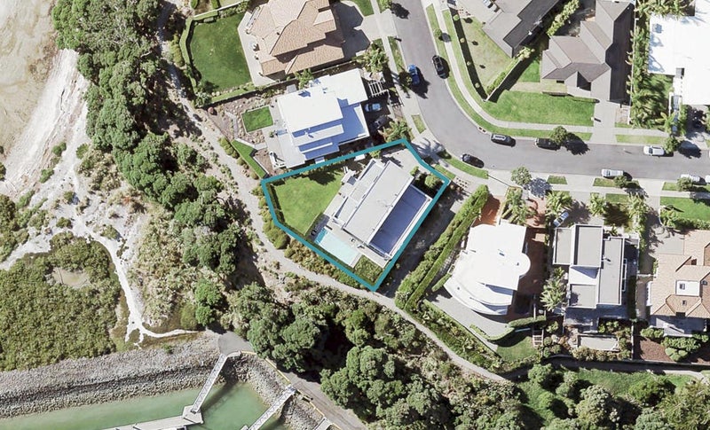 77 Pine Harbour Parade, Beachlands, Auckland - Carousel 1