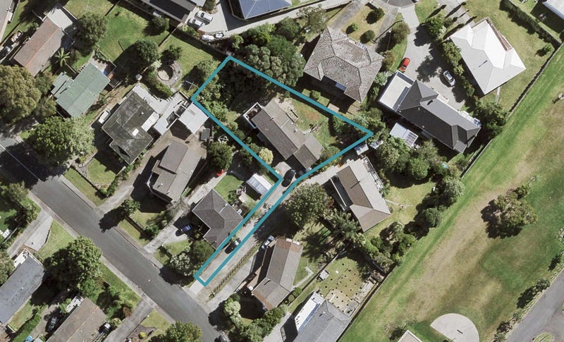31 Longreach Drive, Sunnyvale, Auckland - Carousel 1