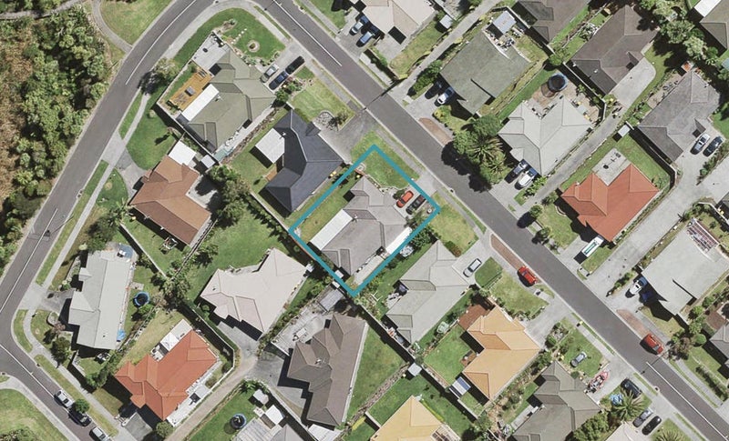 22 Parkcrest Drive, Henderson, Auckland - Carousel 1