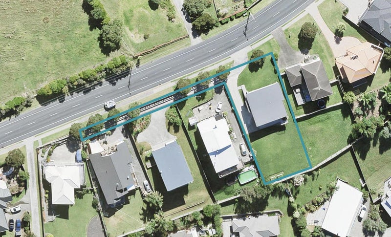 1175 Whangaparaoa Road, Gulf Harbour, Whangaparaoa - Carousel 1