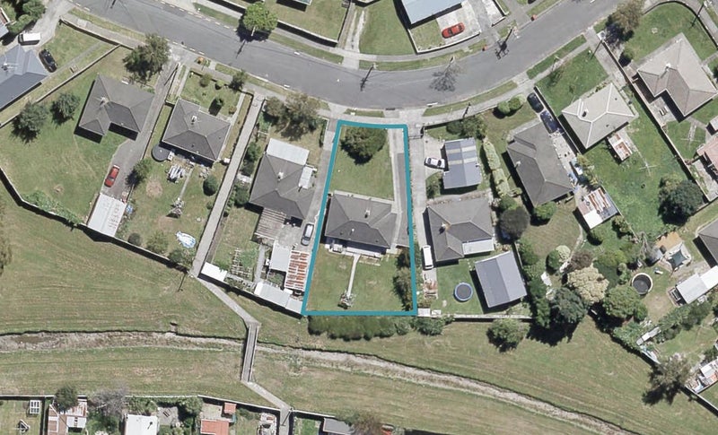 19 Hikurangi Street, Trentham, Upper Hutt - Carousel 1