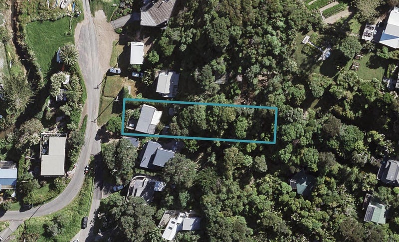 9 First Avenue, Onetangi, Waiheke Island - Carousel 1