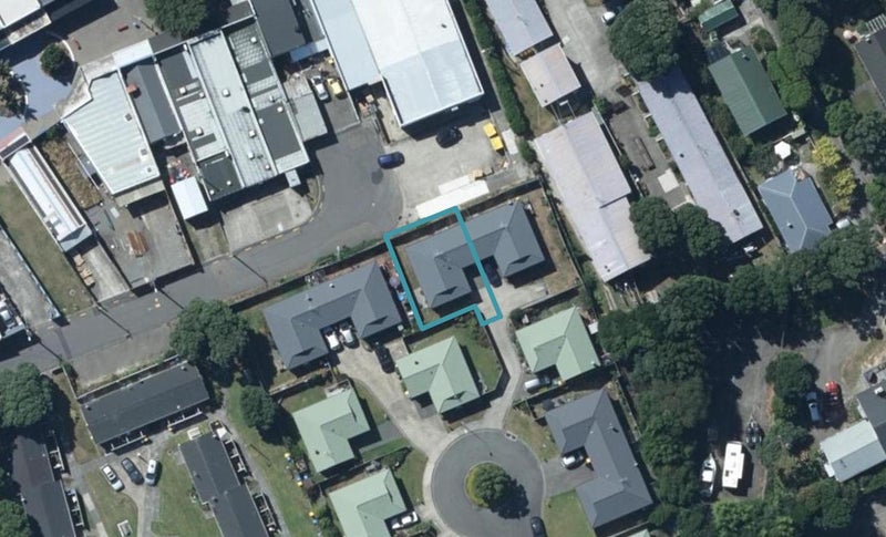 15 Pohutukawa Grove, Titahi Bay, Porirua - Carousel 1