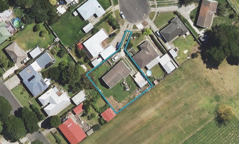 13 Hudson Street, Inner Kaiti, Gisborne - Carousel 1