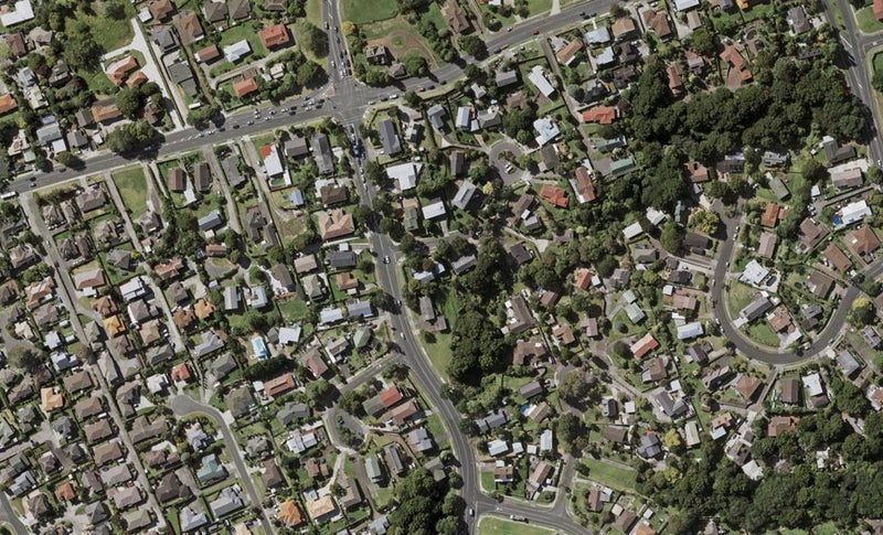 1C Flamingo Court, Goodwood Heights, Auckland - Carousel 1